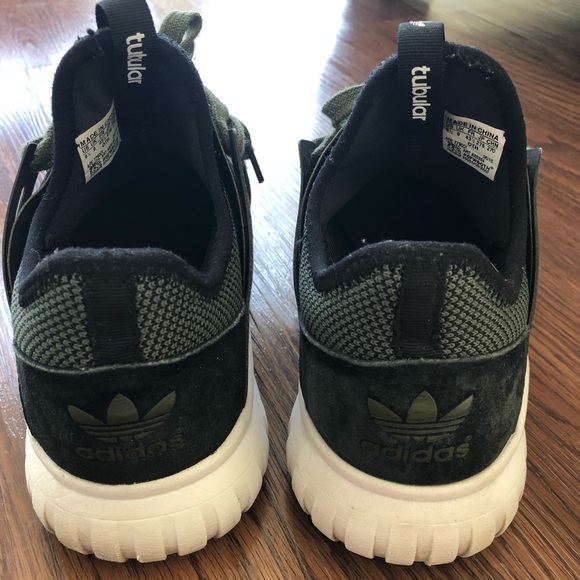 adidas ape 779001 tubular